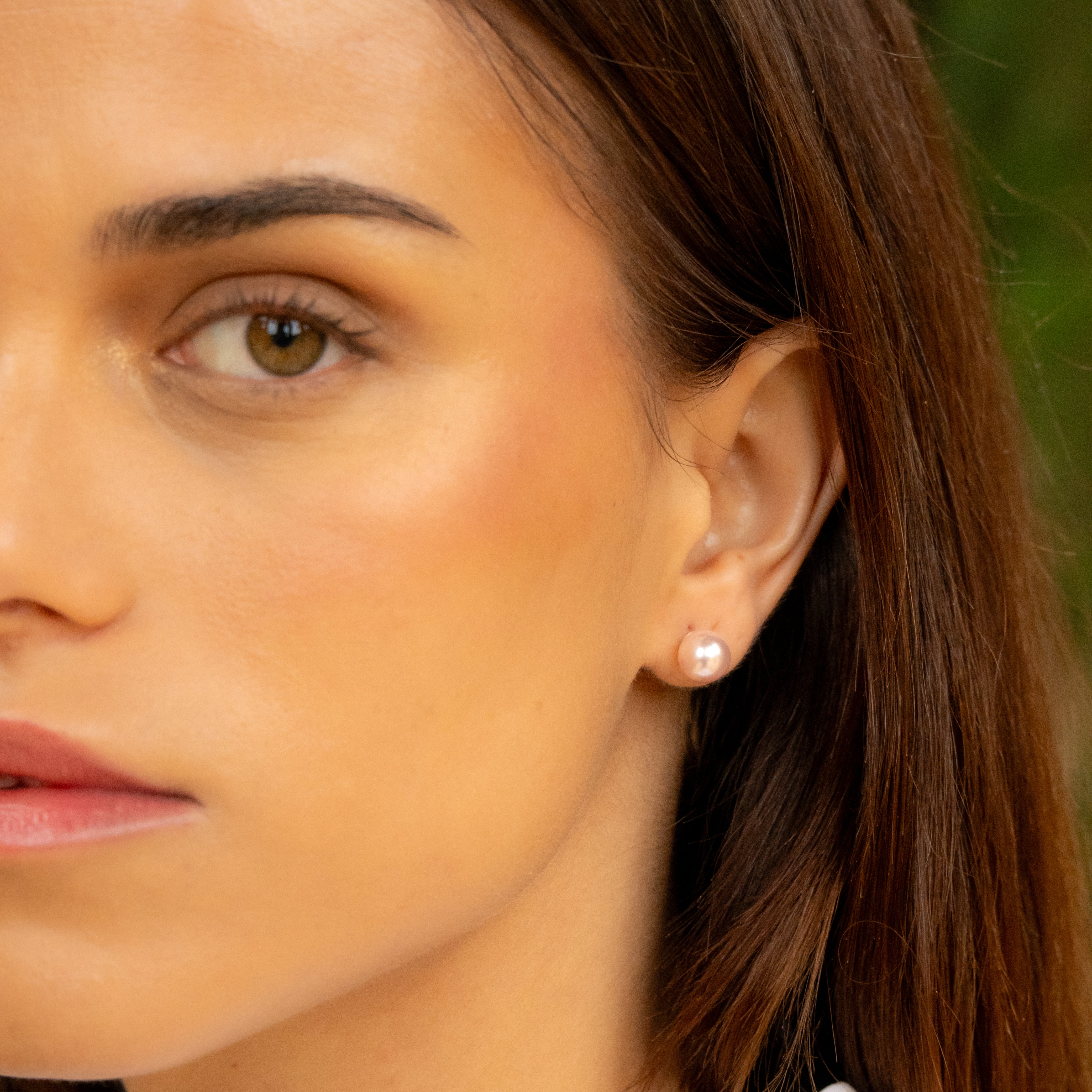 Whisper – Pink Pearl Stud Earrings