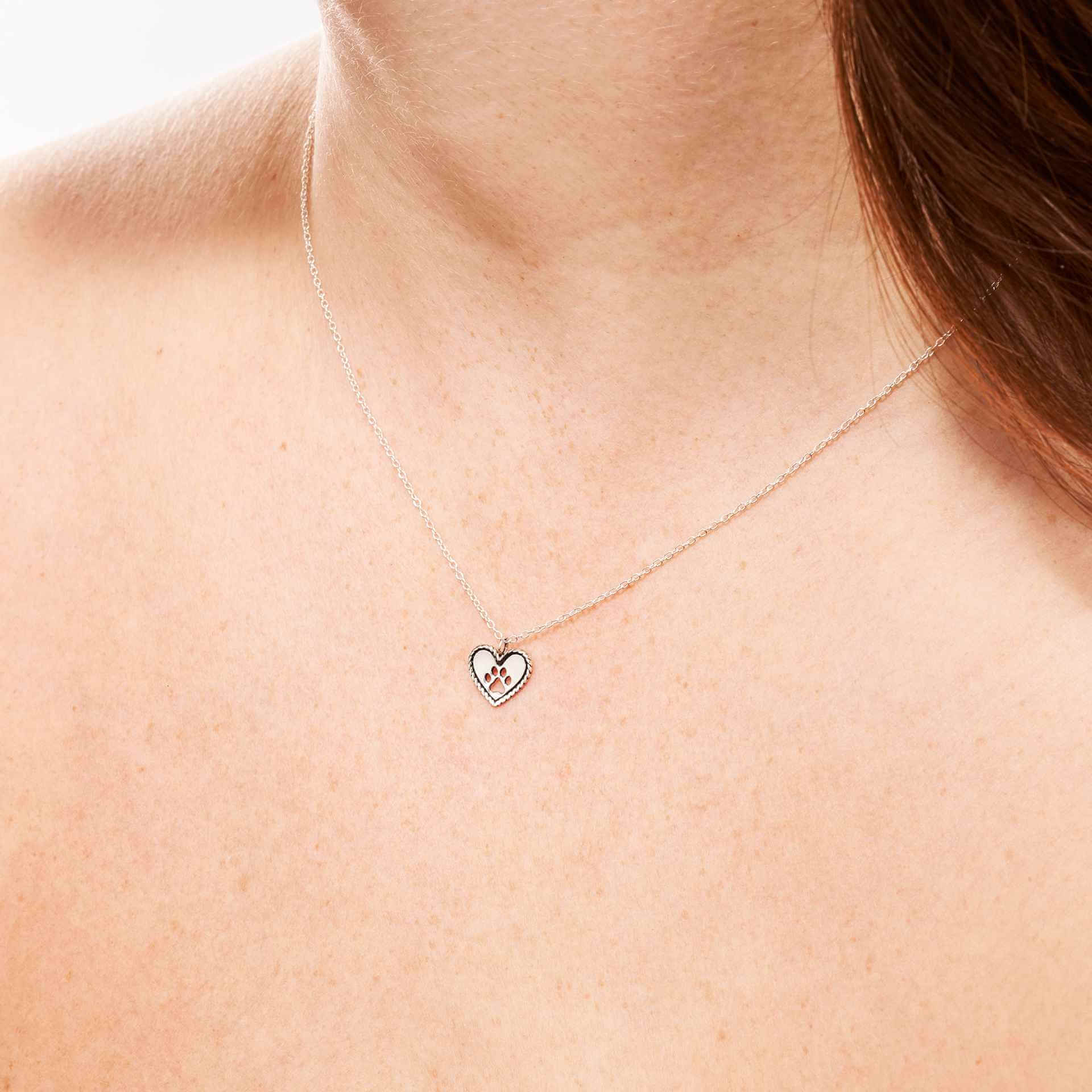 Whole – 925 Sterling Silver Paw in Heart Necklace