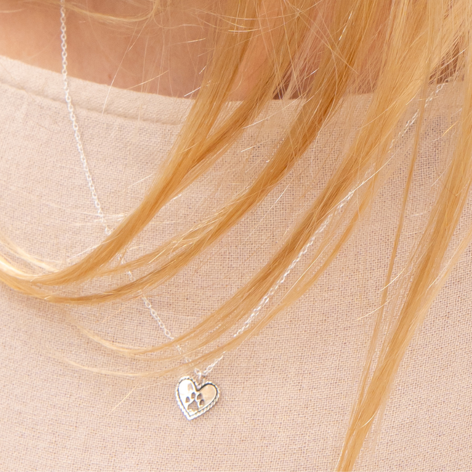 Whole – 925 Sterling Silver Paw in Heart Necklace