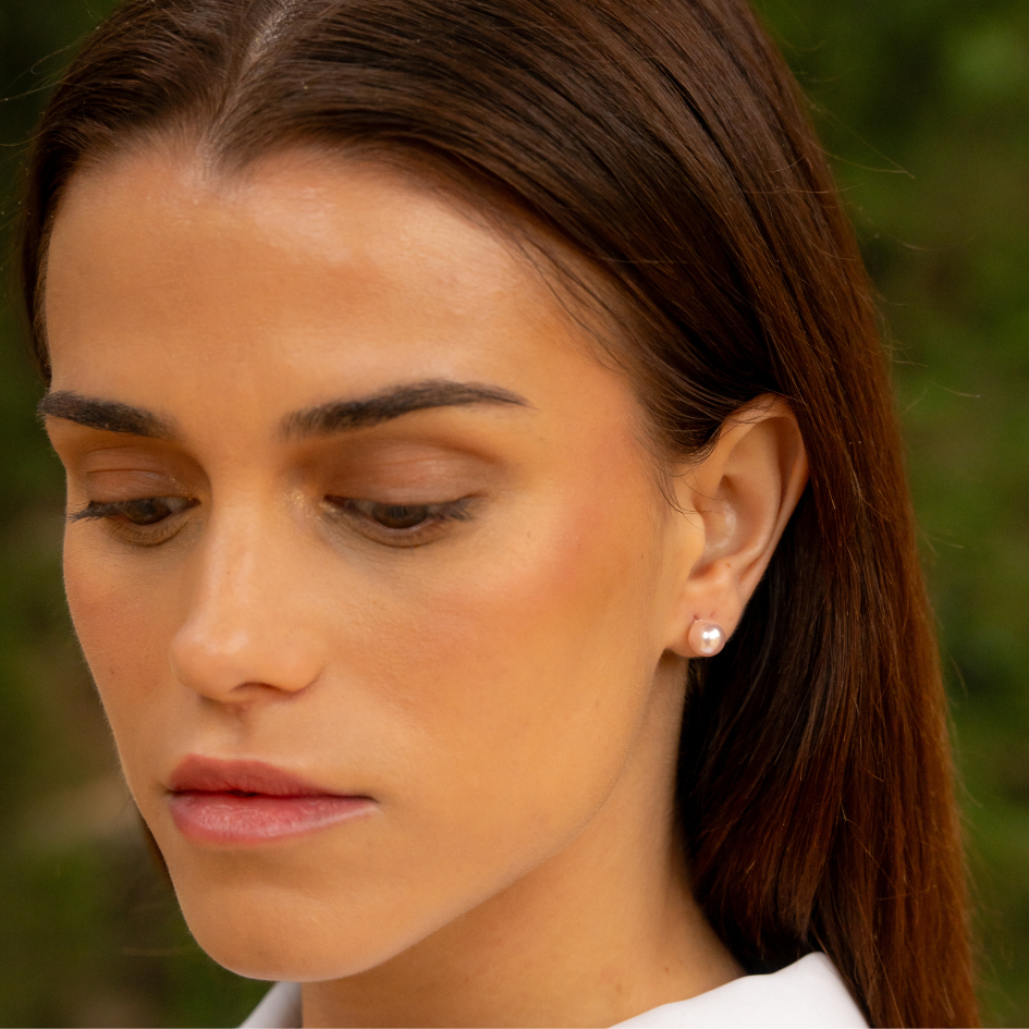 Whisper – Pink Pearl Stud Earrings